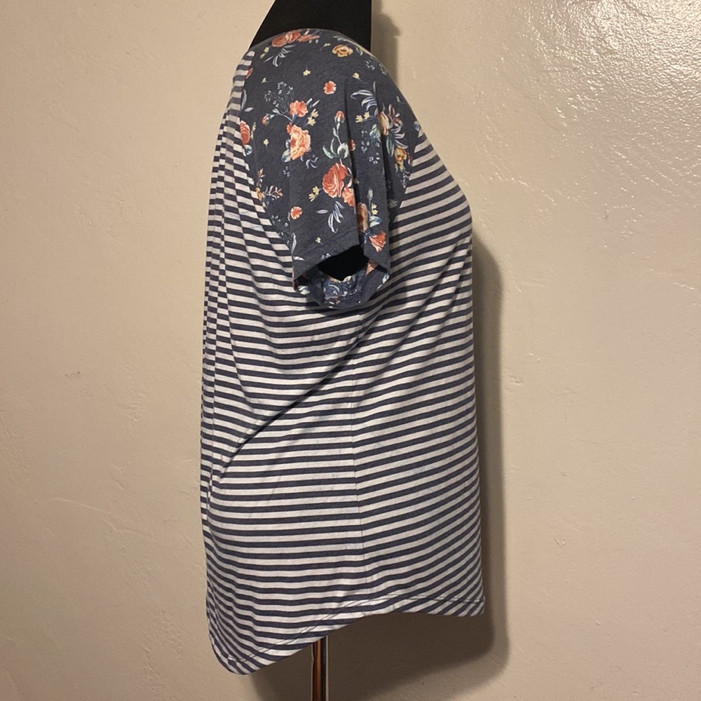 Mixed Pattern Top - Picture 3 of 4